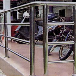 Stainless Steel '304' Balcony Railing (Curve) SSR 34